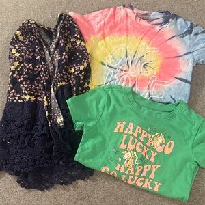 5/$15- Girl’s bundle size XS